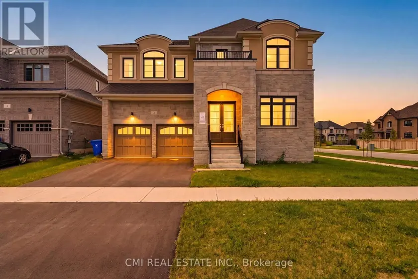 Detached at 2 GEORGE ELLIS DRIVE, Georgina