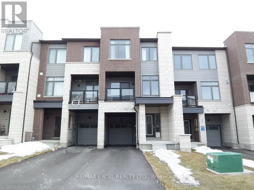 Townhouse at 251 VIVANT STREET, Newmarket
