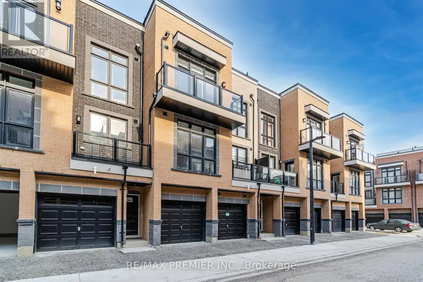 Townhouse at 2 (279) - 12860 YONGE STREET, Richmond Hill