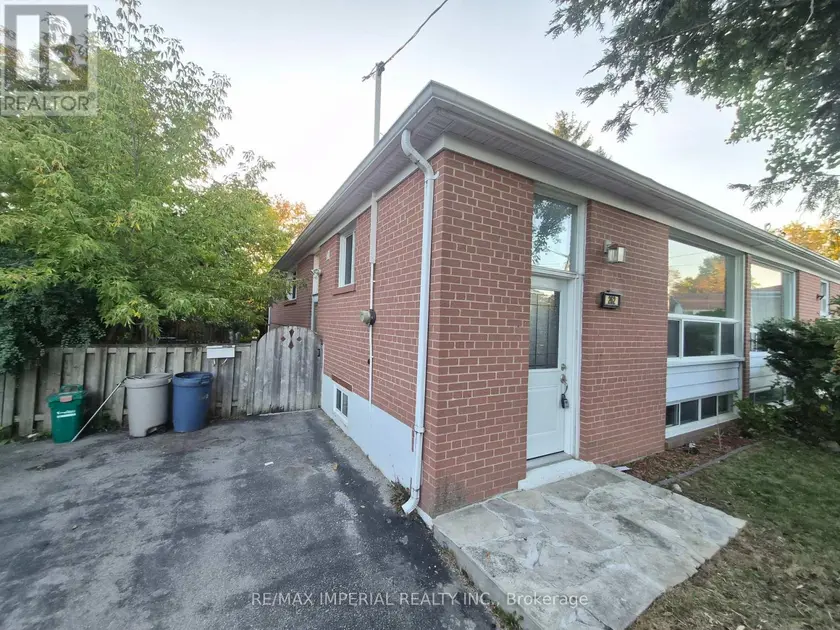 Semi-Detached/Link at 262 MCCONVEY DRIVE, Richmond Hill
