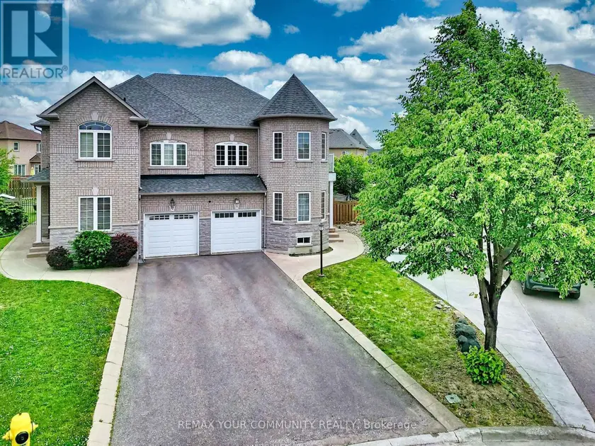 Semi-Detached/Link at 15 BELLEFONTAINE COURT, Vaughan