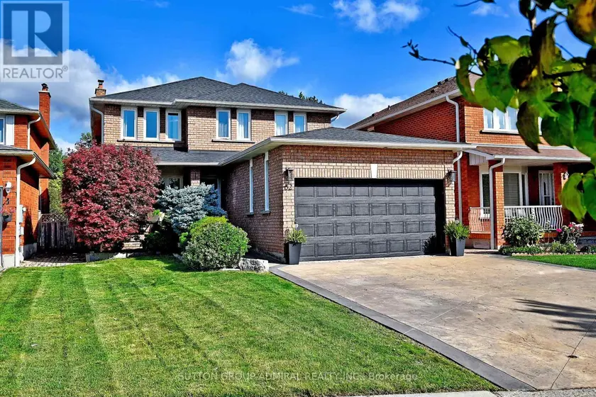 Detached at 62 CASTLEHILL ROAD, Vaughan