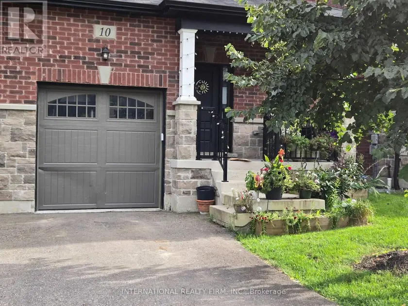Townhouse at 10 GORD MATTHEWS WAY, Uxbridge