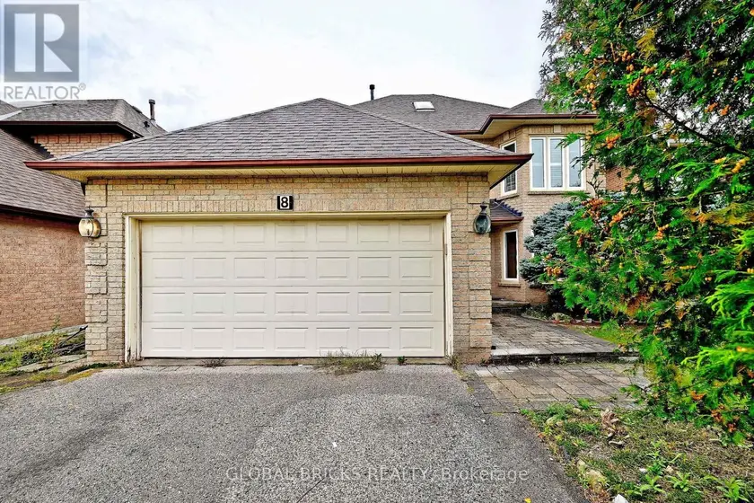 Detached at 8 ELMSLEY DRIVE, Richmond Hill