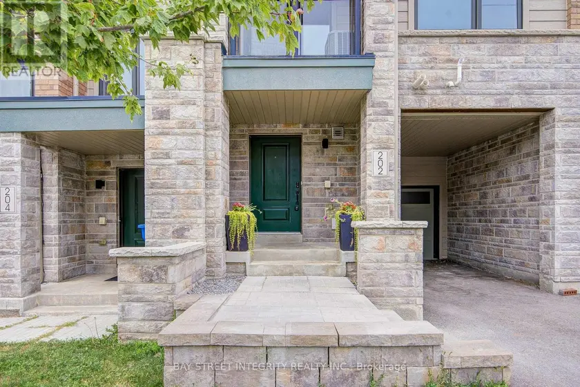 Townhouse at 202 VIVANT STREET, Newmarket