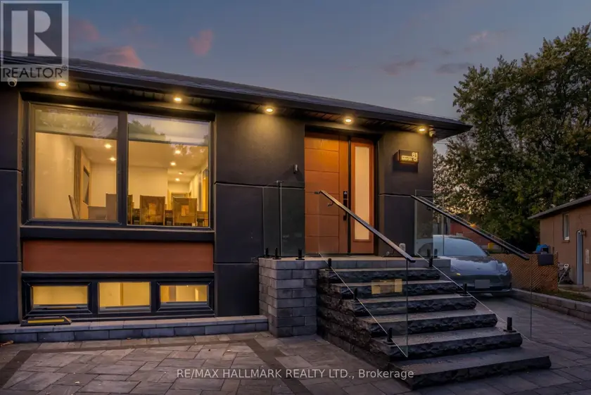 Semi-Detached/Link at 61 MARLIN COURT, Newmarket