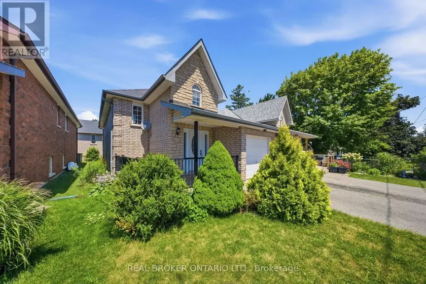 Semi-Detached/Link at 5 JOHN HARVEY STREET, Uxbridge
