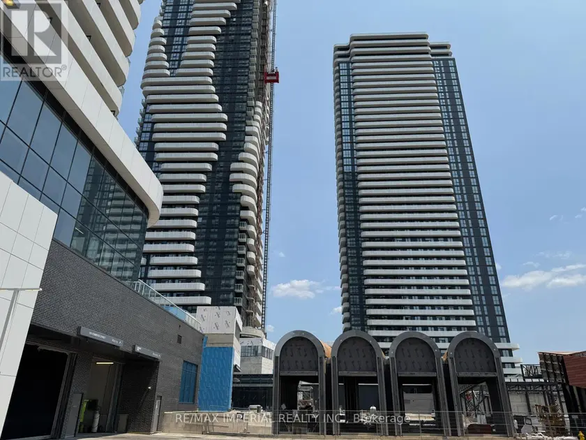 Apartment at 811 - 28 INTERCHANGE WAY, Vaughan