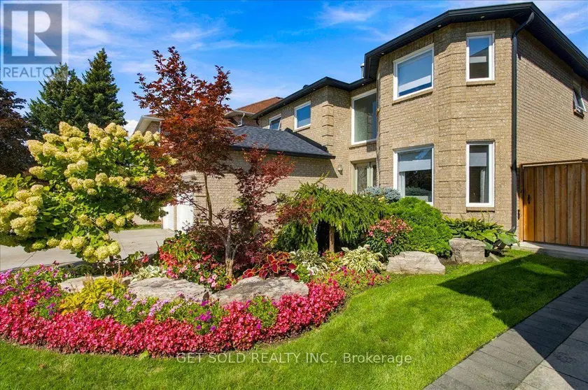 Detached at 10 COLDWATER COURT, Vaughan