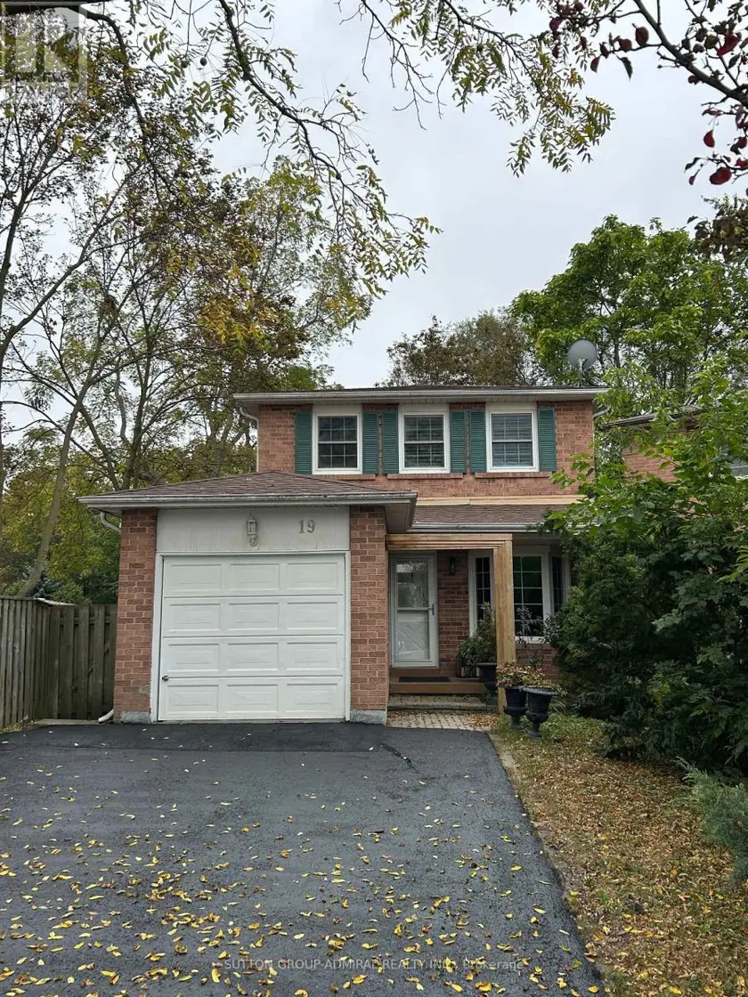 Detached at 19 BACKUS COURT, Markham