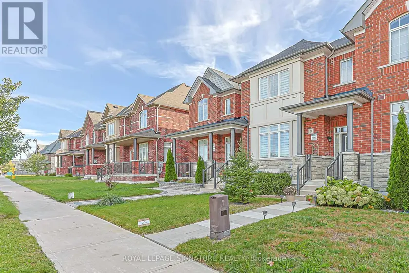 Townhouse at 27 BEECHBOROUGH CRESCENT, East Gwillimbury