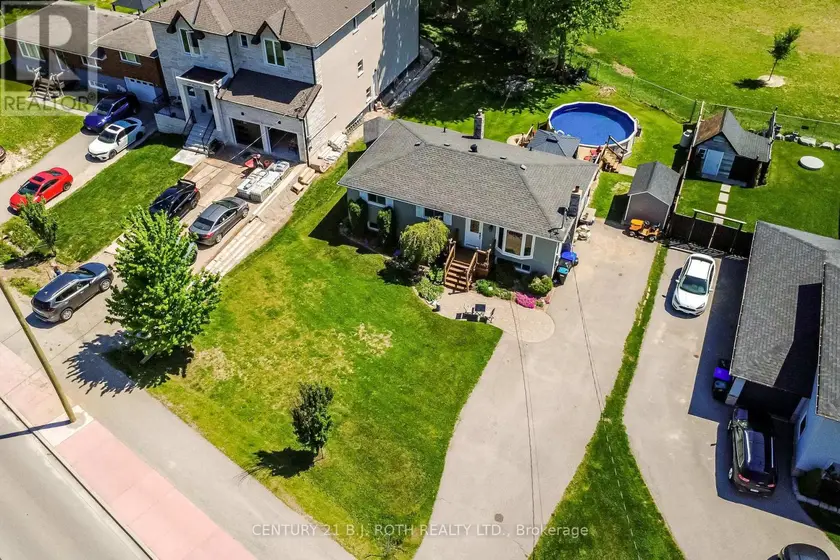 Detached at 671 SIMCOE ROAD, Bradford West Gwillimbury
