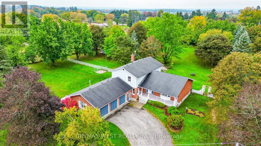 Detached at 24 SMITH DRIVE, Uxbridge