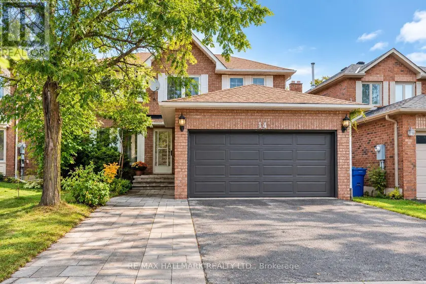 Detached at 14 CRAWFORD ROSE DRIVE, Aurora