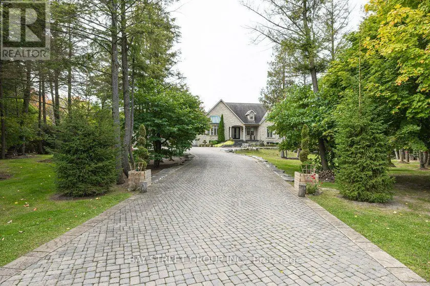 Detached at 5 RIVER STONE COURT, East Gwillimbury