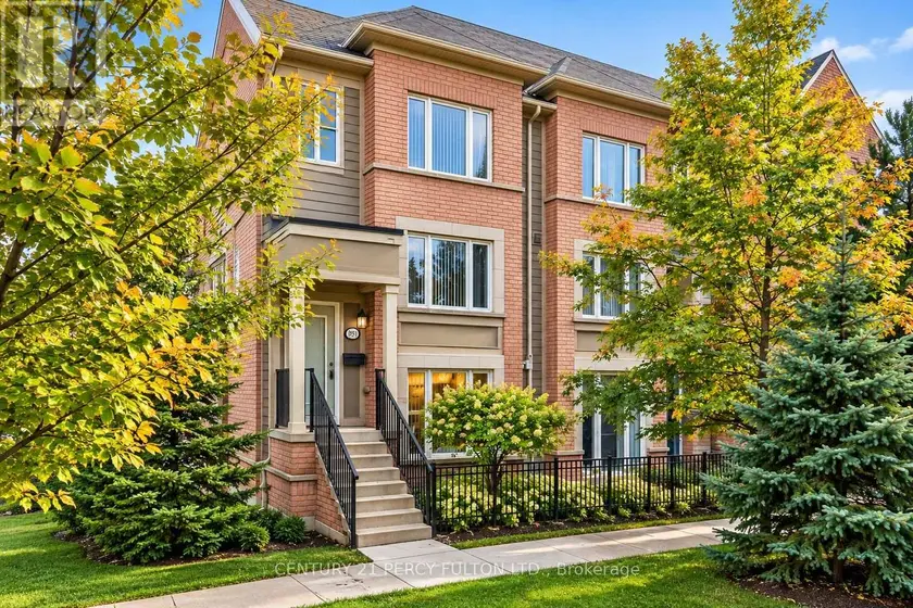 Townhouse at 15951 BAYVIEW AVENUE, Aurora