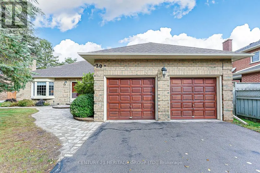 Detached at 20 SIMMONS CRESCENT, Aurora