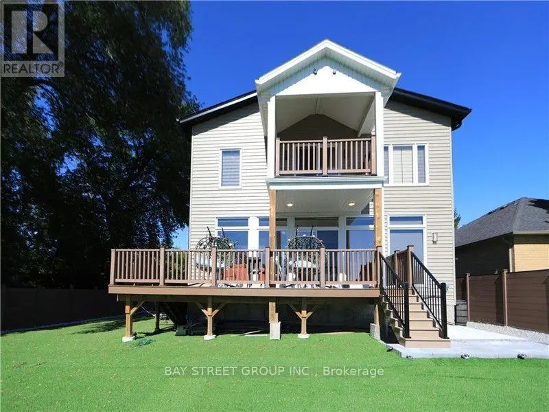 Detached at 526 LAKE DR S DRIVE, Georgina