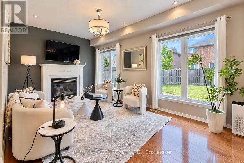 Detached at 1808 CASTLEMORE AVENUE, Markham