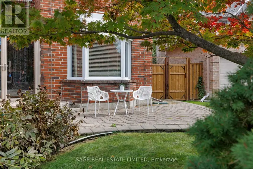 Detached at 19 CUMMINGS COURT, Markham