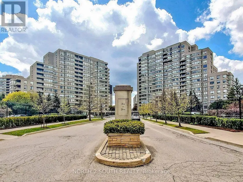 Apartment at 401 - 11 TOWNSGATE DRIVE, Vaughan