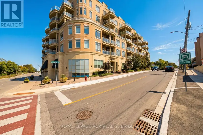 Apartment at 707 - 15277 YONGE STREET, Aurora