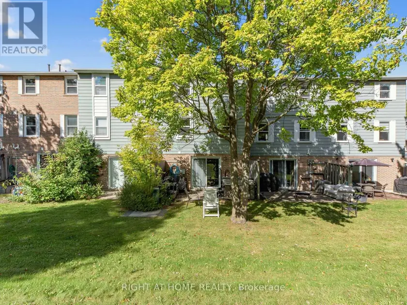 Townhouse at 1984 JOHN STREET, Markham