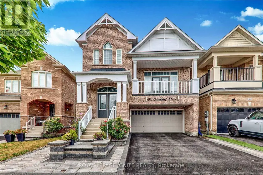 Detached at 42 GRAYLEAF DRIVE, Whitchurch-Stouffville