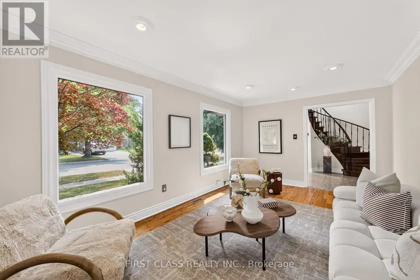 Detached at 19 TOMLINSON CIRCLE, Markham