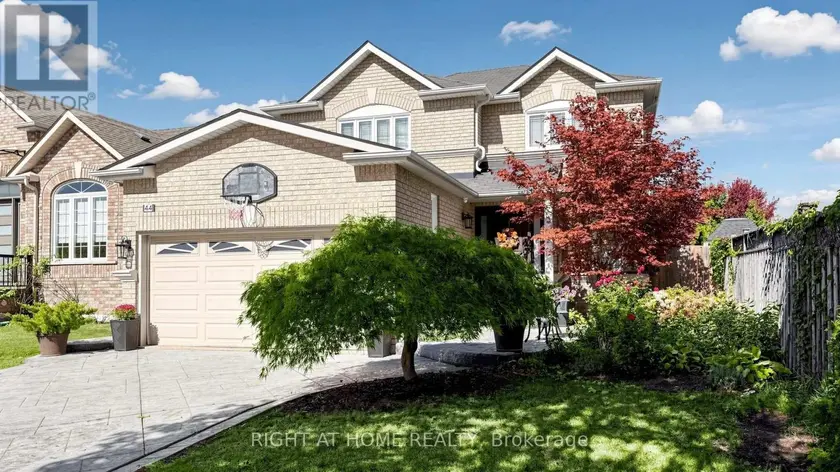 Detached at 44 ROBERTSON CLOSE, Vaughan