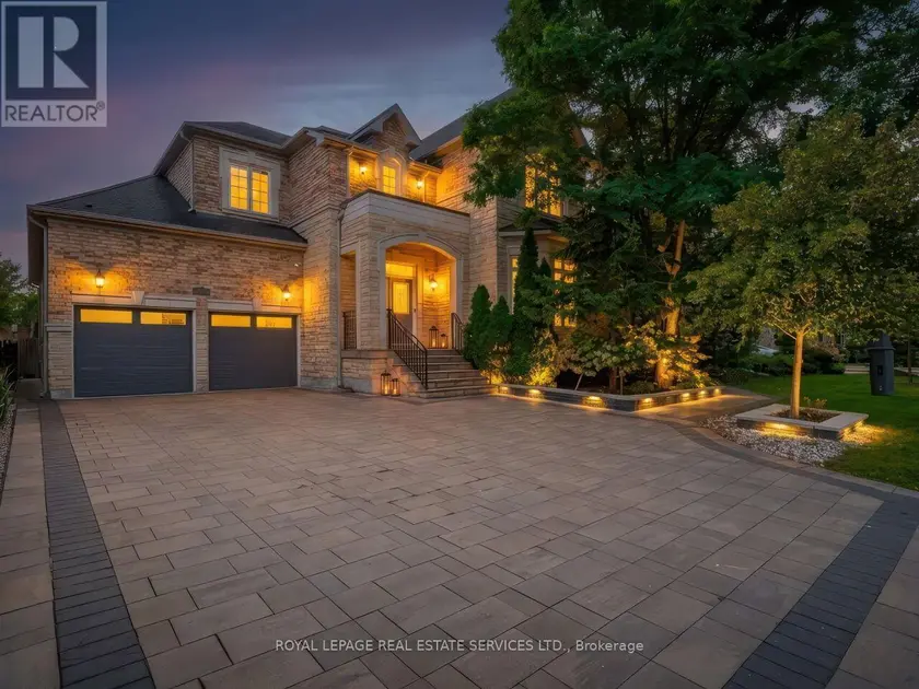 Detached at 11 BEAUVISTA COURT, Vaughan