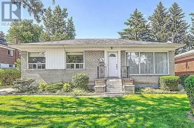 Detached at (LOWER LEVEL) - 43 BOOTHBAY CRESCENT, Newmarket
