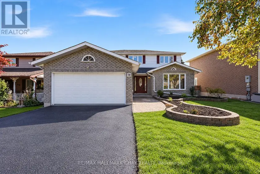 Detached at 38 IMPERIAL CRESCENT, Bradford West Gwillimbury