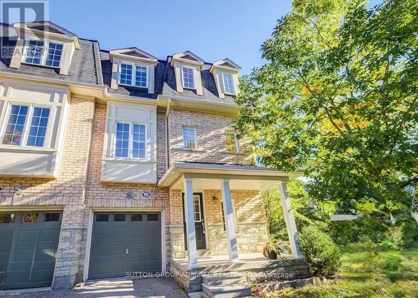 Townhouse at 2 - 15 OLD COLONY ROAD, Richmond Hill