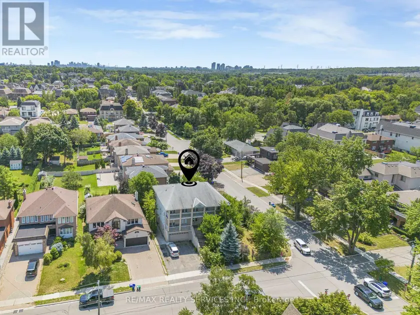 Detached at 135 SPRUCE AVENUE, Richmond Hill