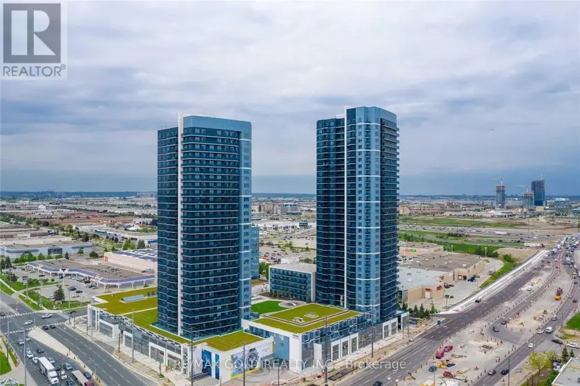 Apartment at 910 - 3700 HIGHWAY 7, Vaughan