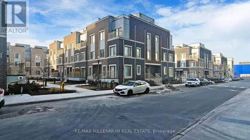 Townhouse at 64 - 31 HONEYCRISP CRESCENT, Vaughan