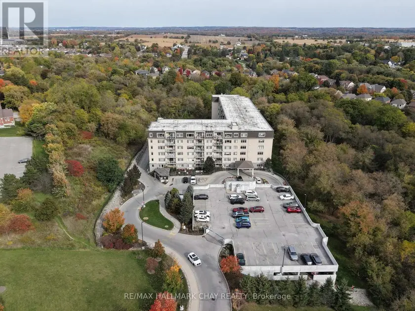 Apartment at 607 - 149 CHURCH STREET, King