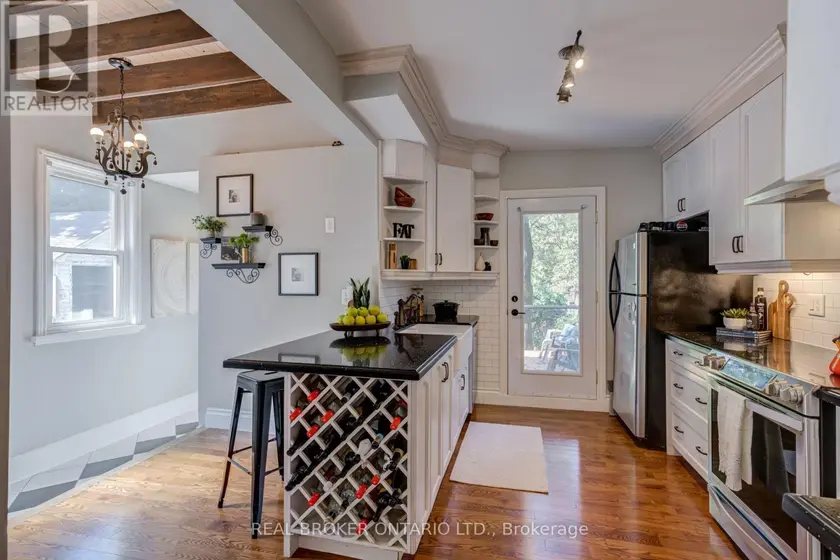 Semi-Detached/Link at 30 ELIZABETH STREET S, Richmond Hill
