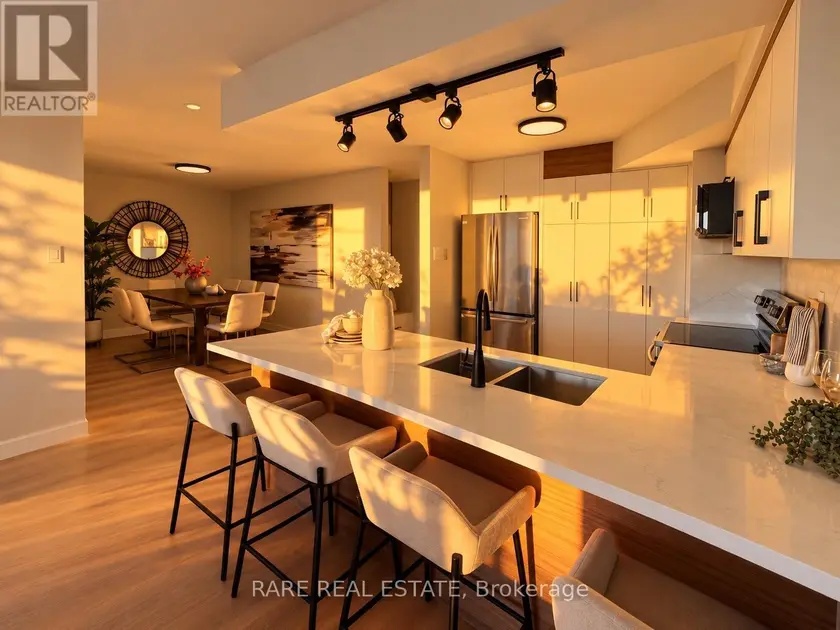 Apartment at 1012 - 7300 YONGE STREET, Vaughan