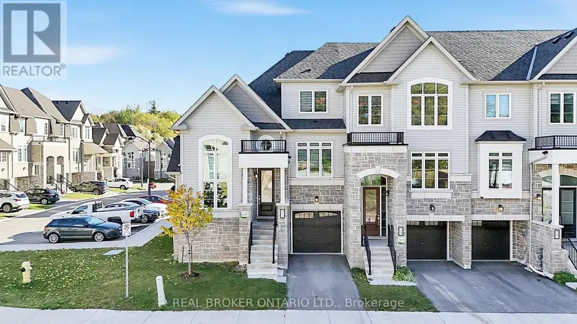 Townhouse at 31 LYALL STOKES CIRCLE, East Gwillimbury