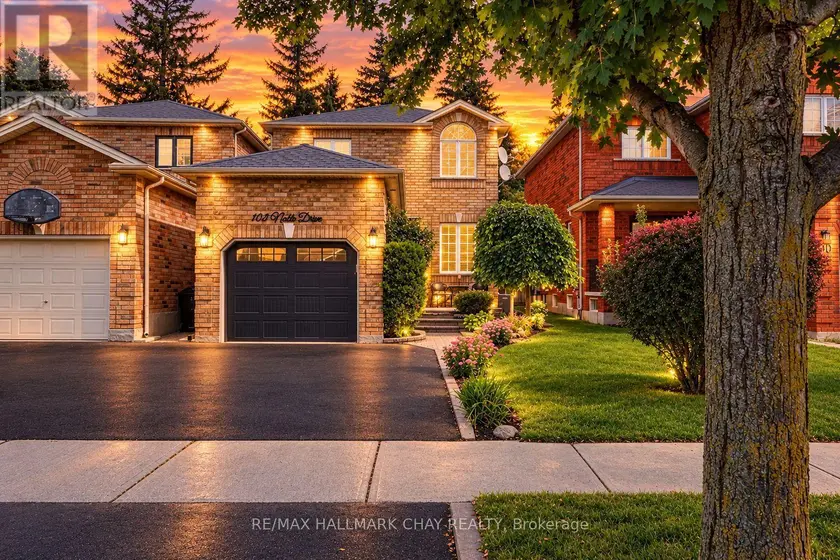 Detached at 102 NOBLE DRIVE, Bradford West Gwillimbury