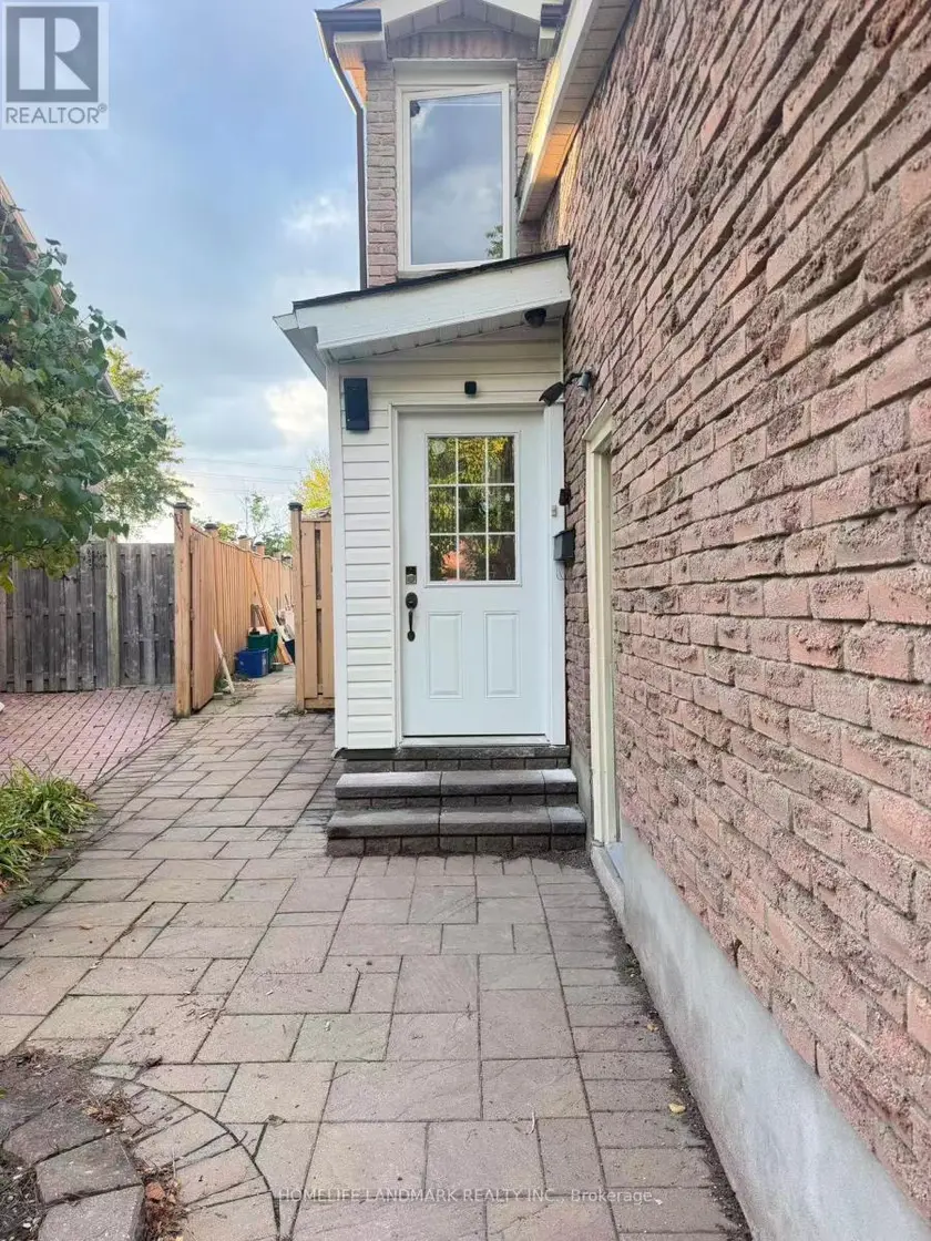 Semi-Detached/Link at 8 FULLERTON CRESCENT, Markham