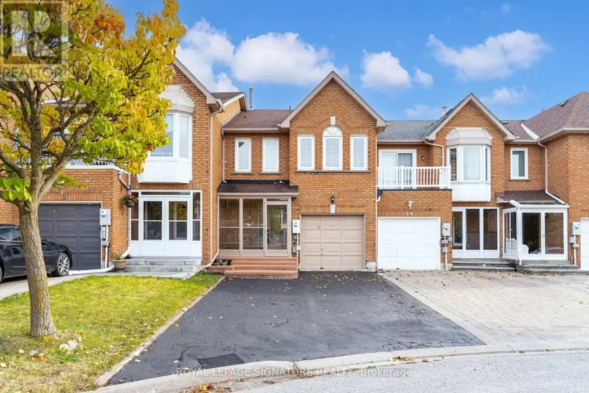 Townhouse at 17 THAMES COURT, Richmond Hill