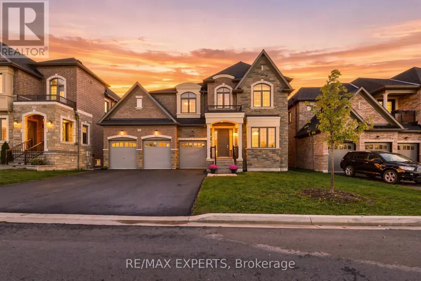 Detached at 211 STORMONT TRAIL, Vaughan