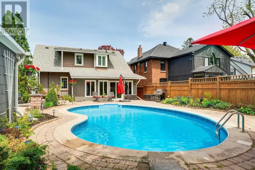 Detached at 19 MARK STREET, Aurora
