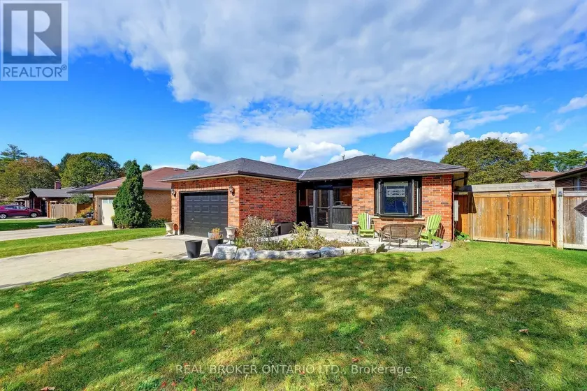 Detached at 96 MUNRO CRESCENT, Uxbridge