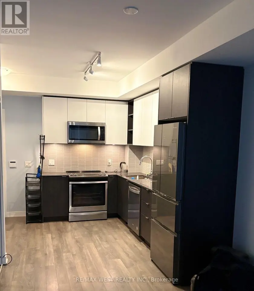 Apartment at 418 - 100 EAGLE ROCK WAY, Vaughan