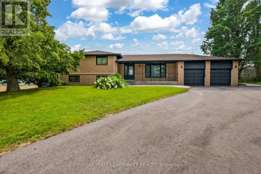 Detached at 3211 LINE 8, Bradford West Gwillimbury