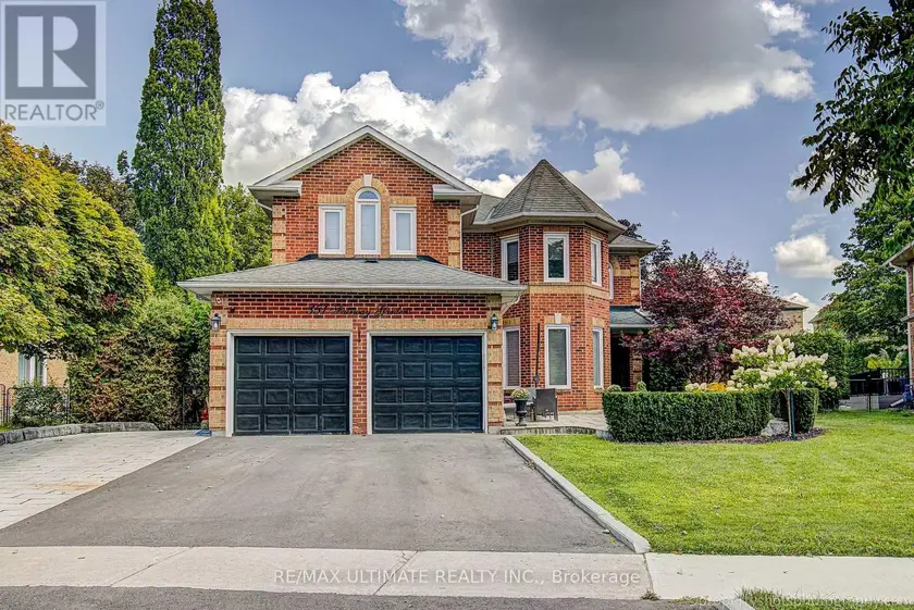 Detached at 351 FAIRWAY GARDENS, Newmarket
